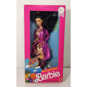 VINTAGE 1990 MALAYSIAN BARBIE DOLL MATTEL DOLLS OF THE WORLD COLLECTION SEALED